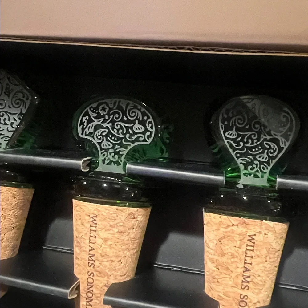 Williams Sonoma Heritage Collection Bundle, Wine Stoppers and Foil Cutter